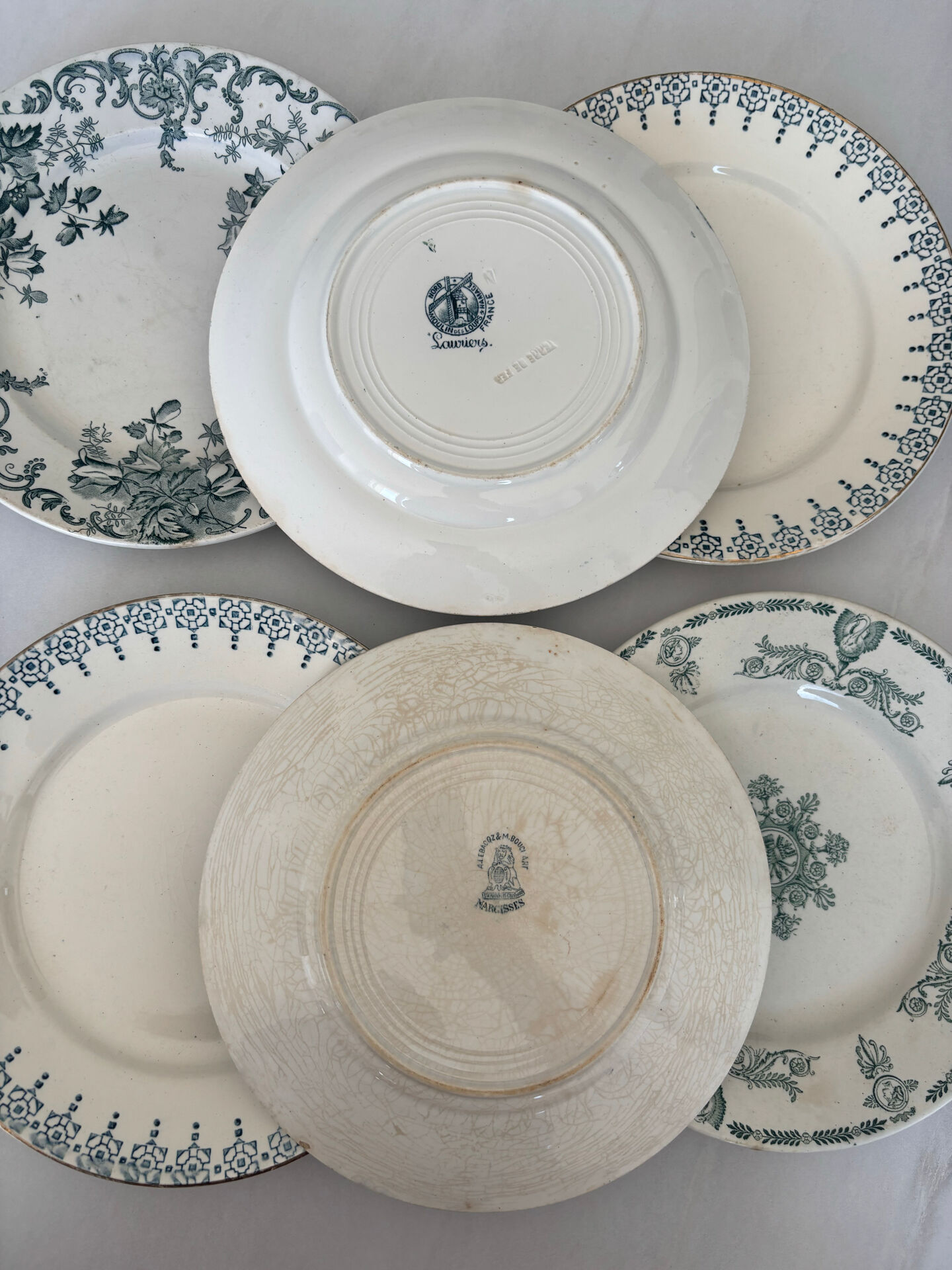 Lot of 6 blue-green ironstone dessert plates, French faience.