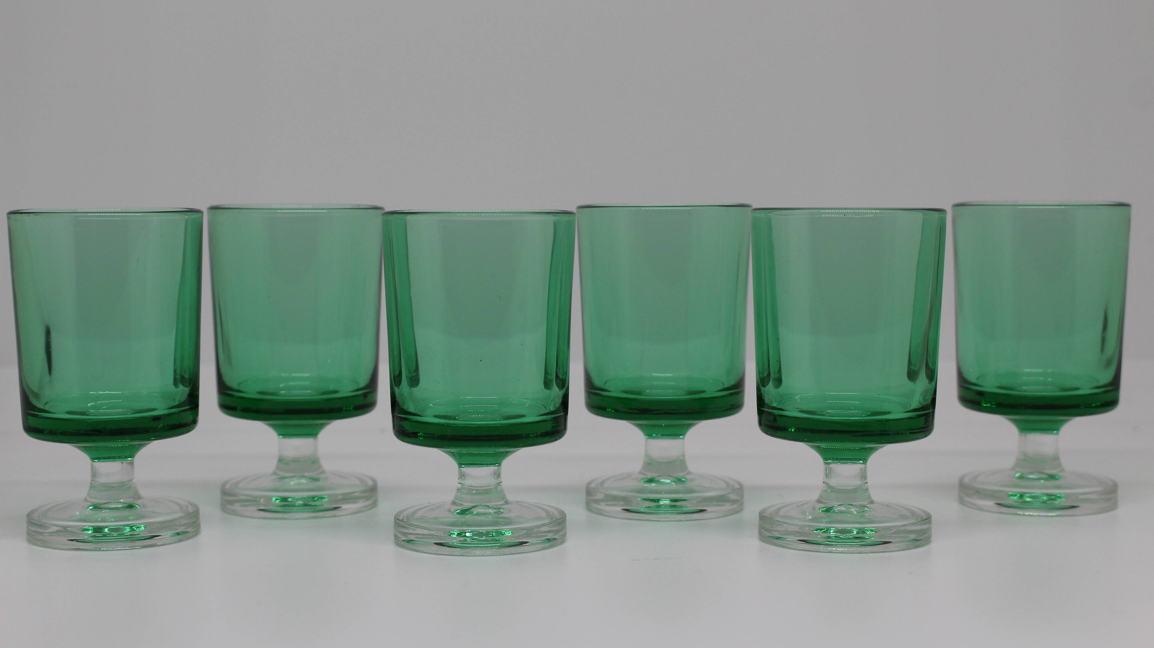 Set of 6 Luminarc green liqueur glasses