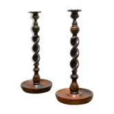Paire de bougeoirs anciens en bois et bronze