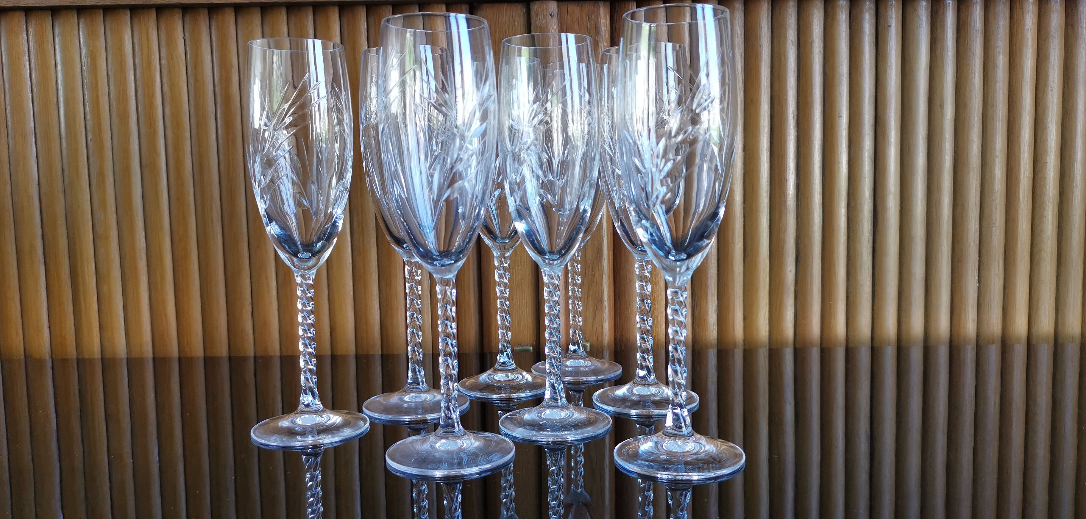 Lot 8 flûtes à champagne cristal taillé pied torsadé epis cristal d'arques