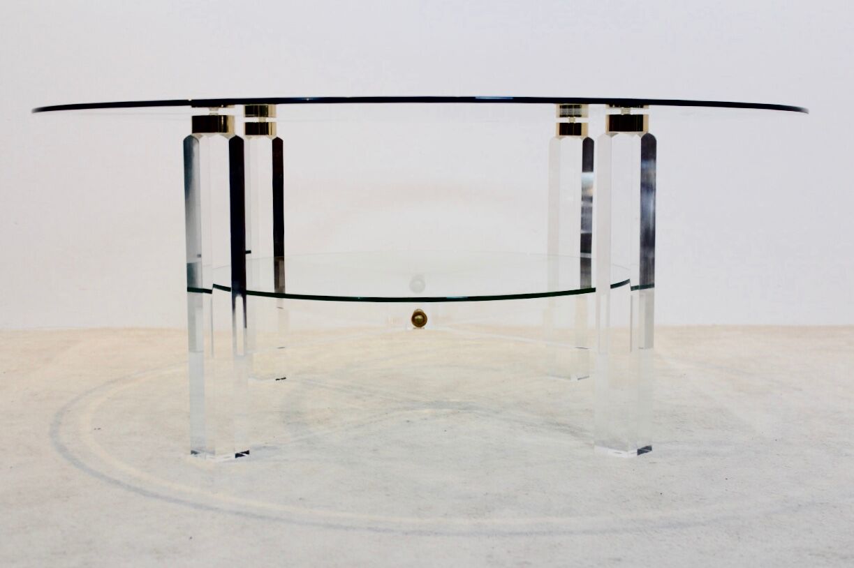 Lucite And Brass Coffee Table : 50 Best Coffee Tables 2019 The Strategist : A lucite bench on a white and gold wool rug doubles as a coffee table in between light gray french settees designed face to face.