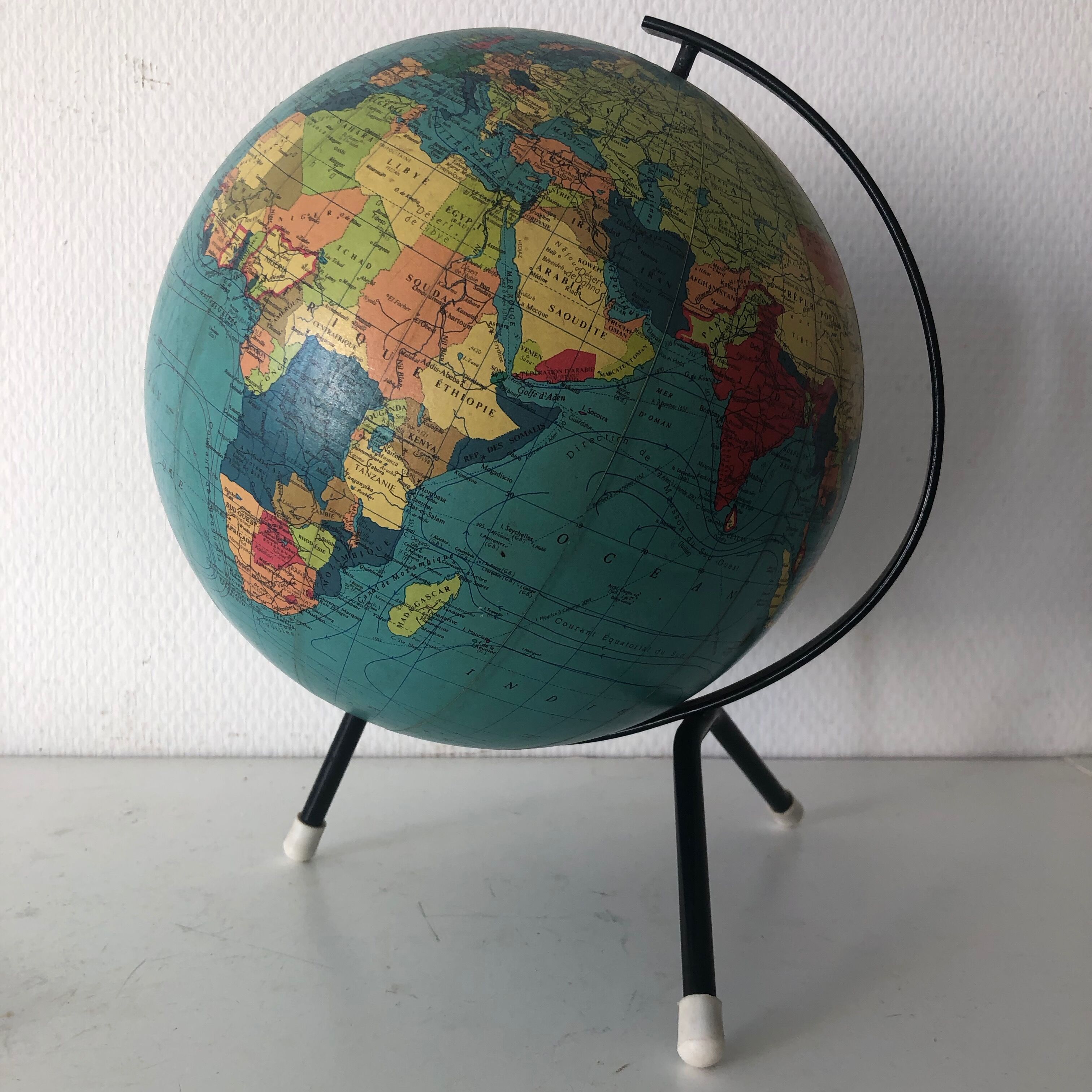 Globe Taride tripod vintage 1967 - 27cm
