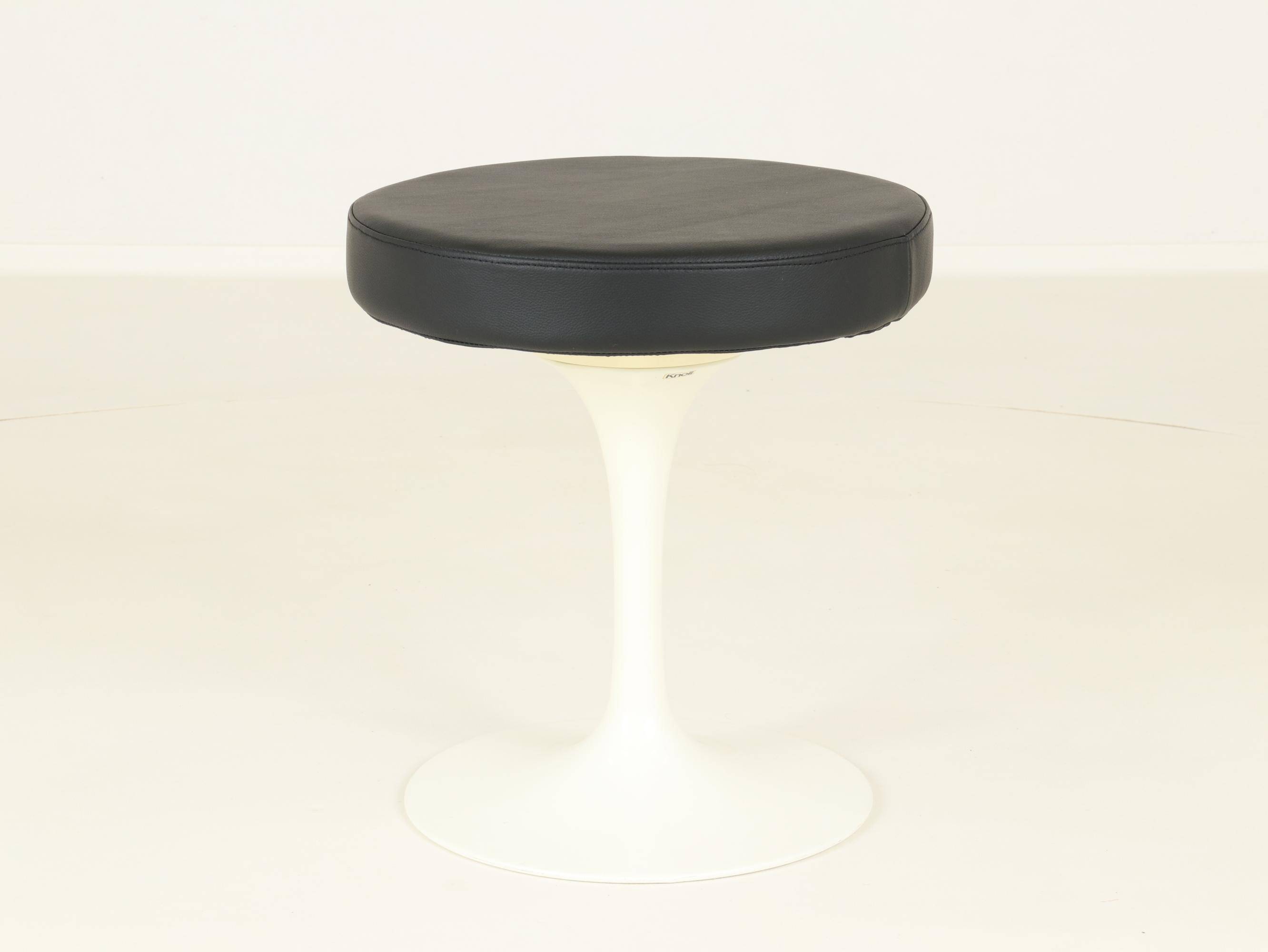 Side Chair or Stool by Eero Saarinen for Knoll 1960s