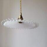 Pendant in serrated opaline