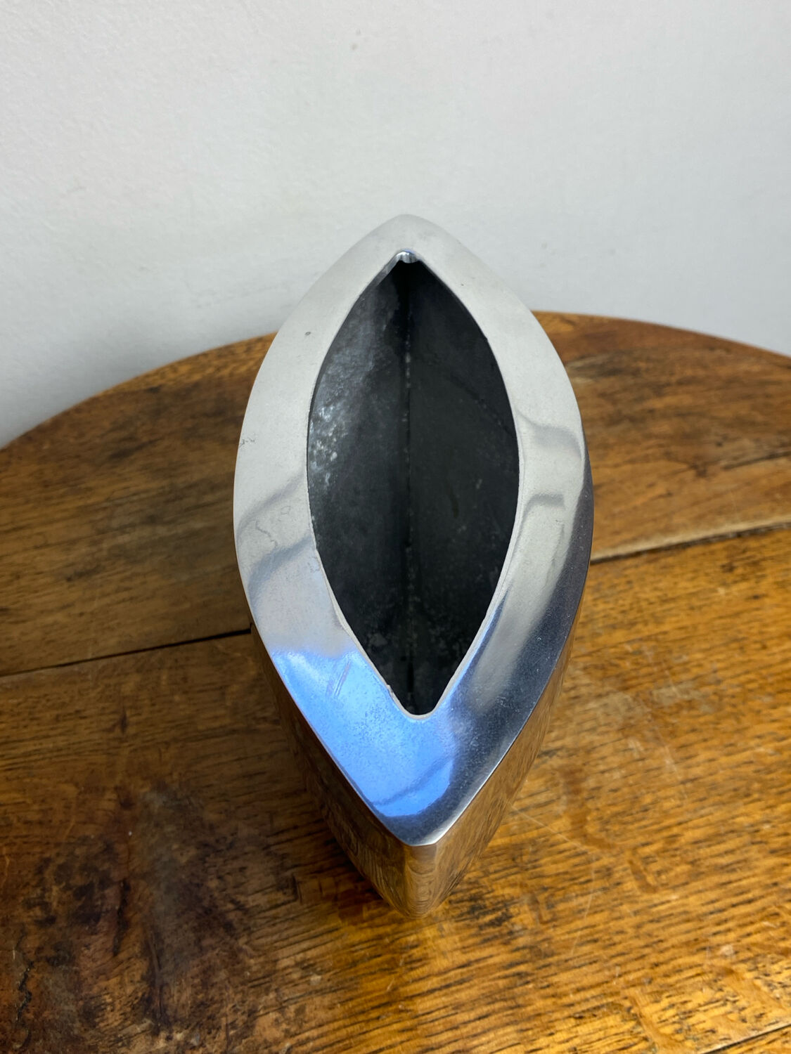 Aluminium vase design