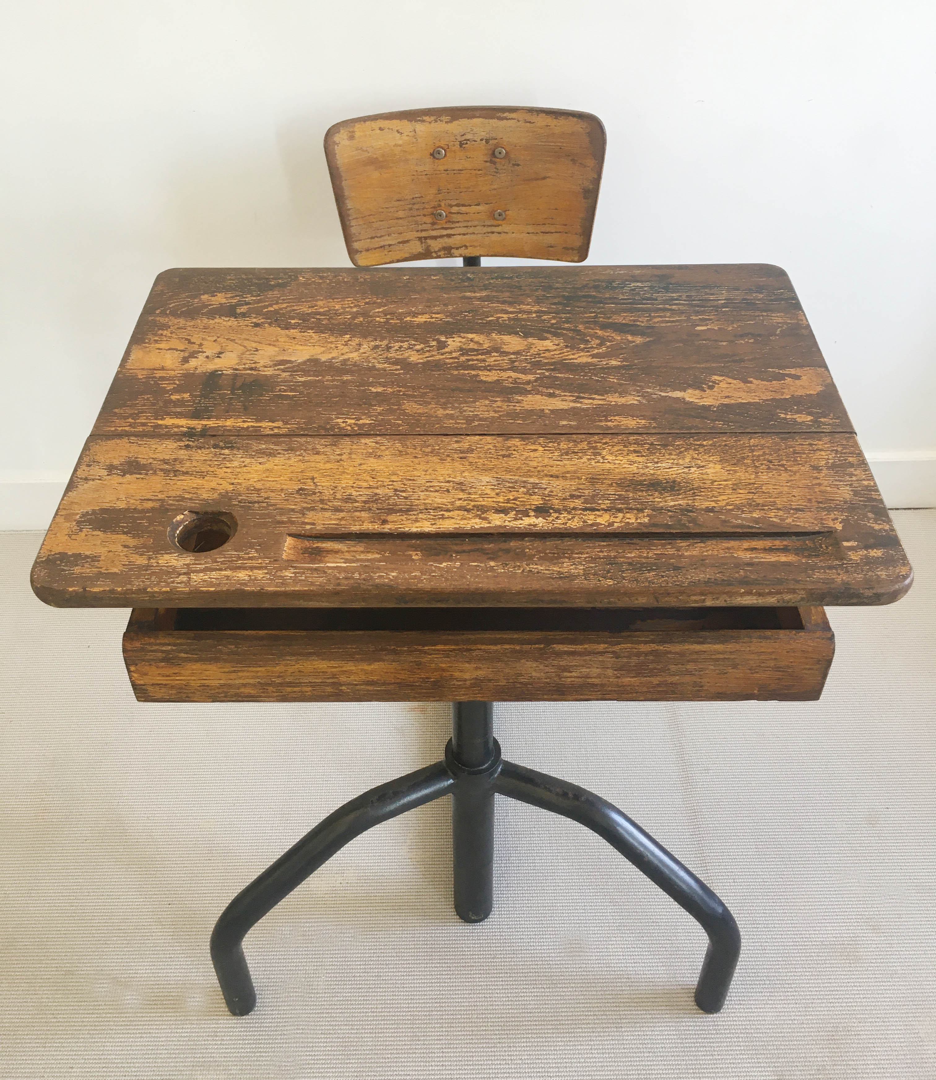 Schoolboy office Jacques Hitier