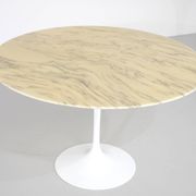 Dining table "Tulip" by Eero Saarinen for Knoll International - 1960s