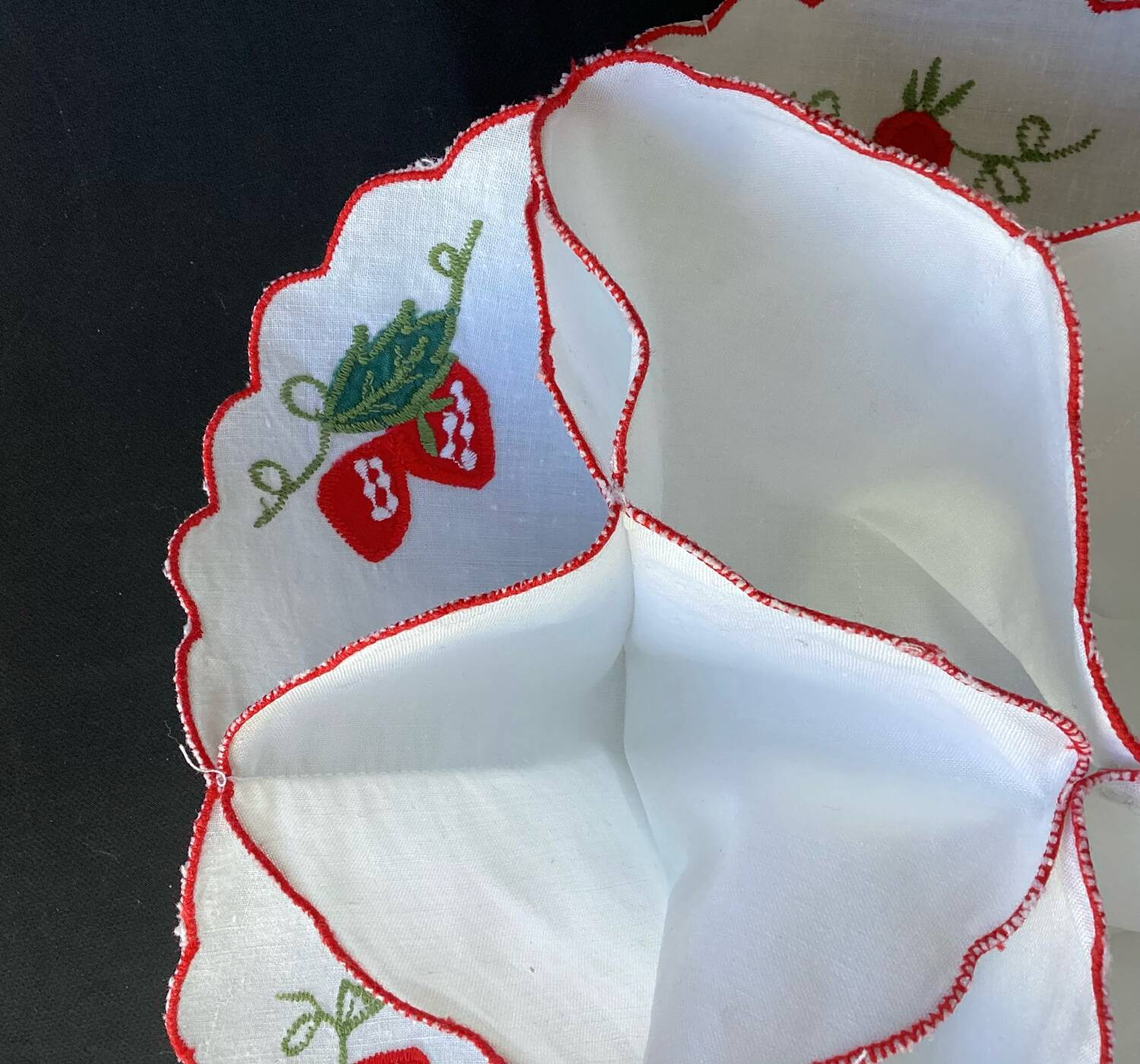 Honeycomb placemat - vintage