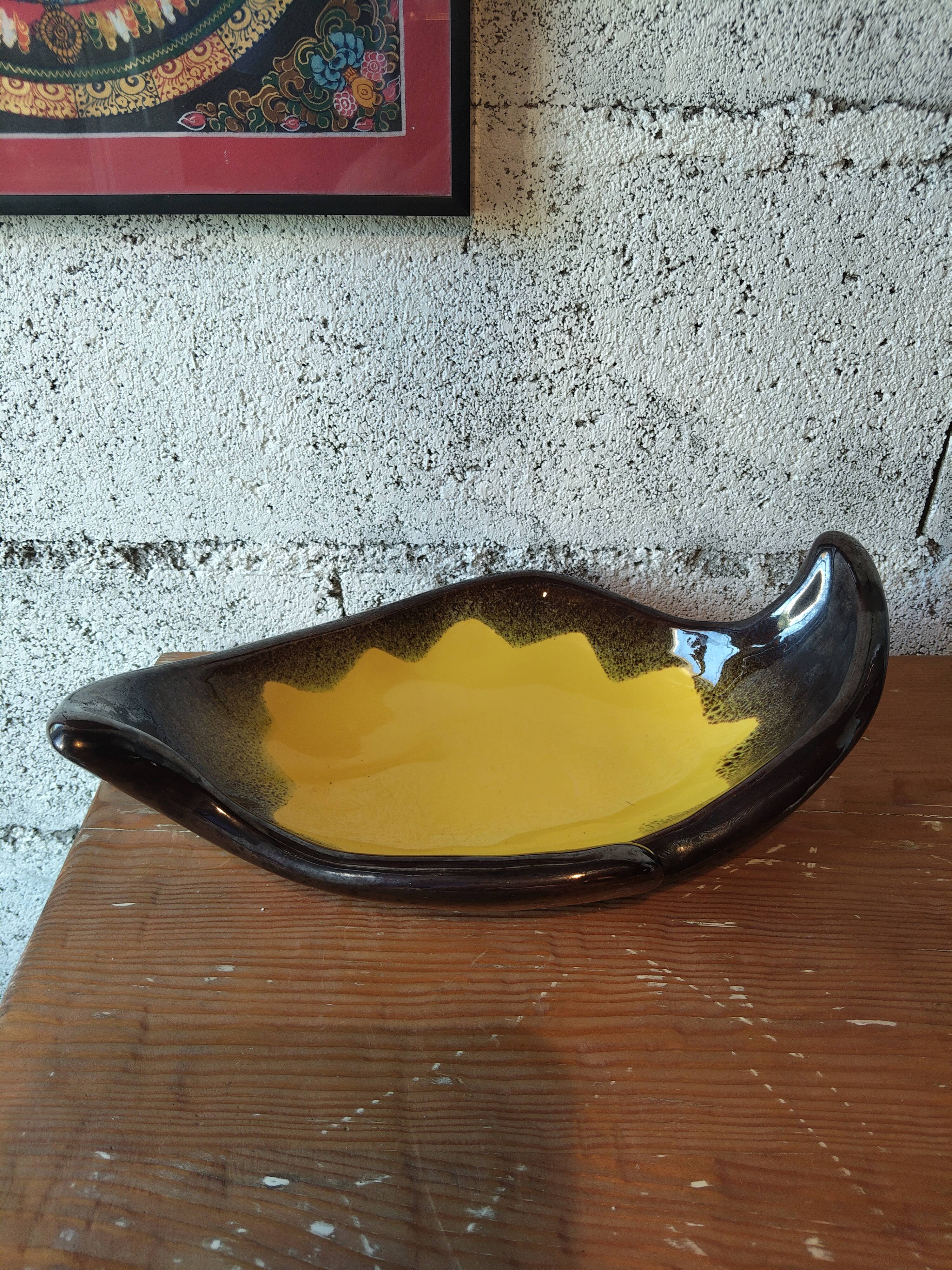 Large solar-shaped ceramic bowl, France, 1950s-1960s.