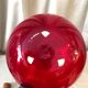Bouteille ou soliflore rouge oignon avec bouchon en bois vintage murano