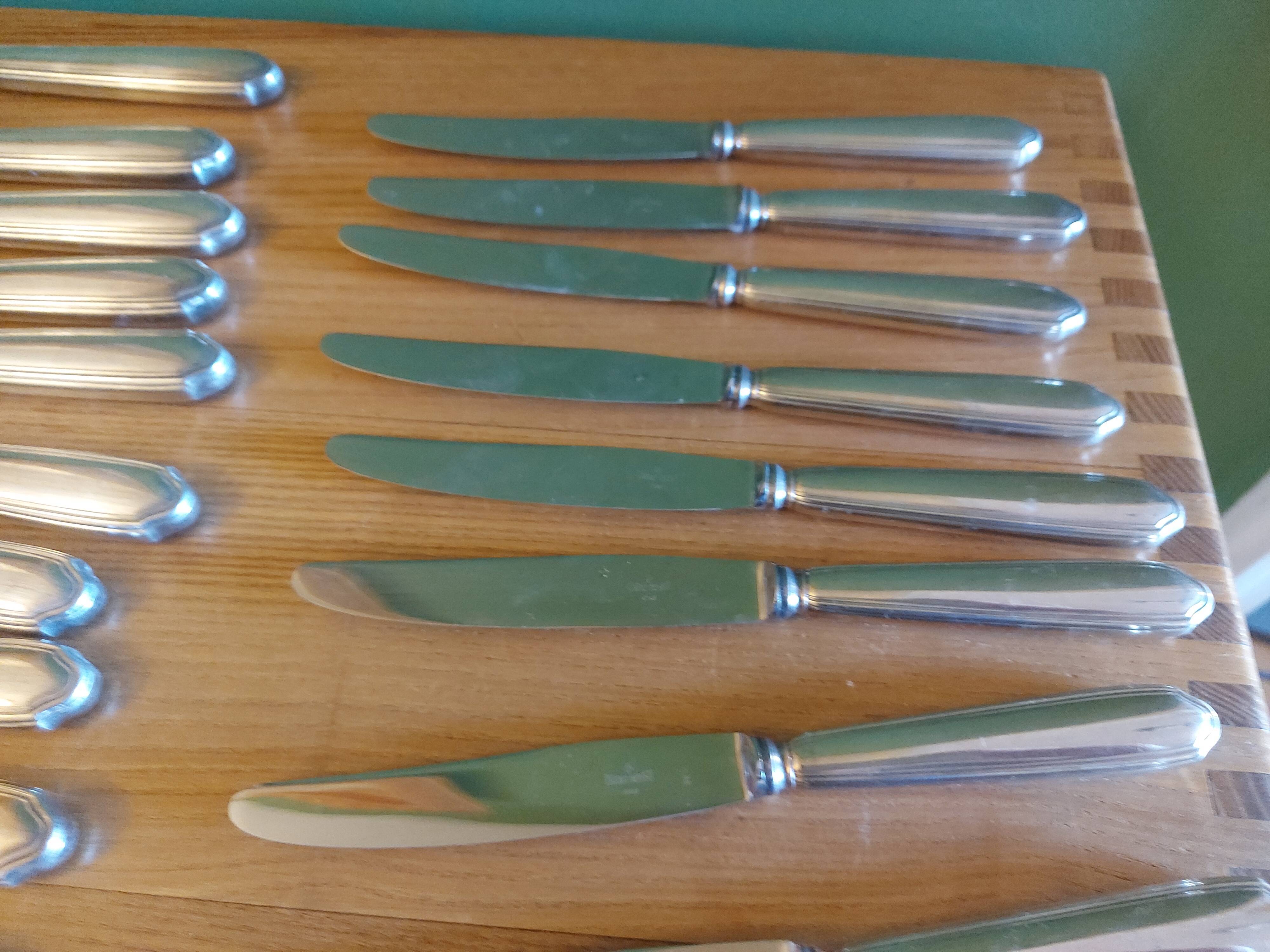 Box 24 silver metal knives, Ravinet Denfert