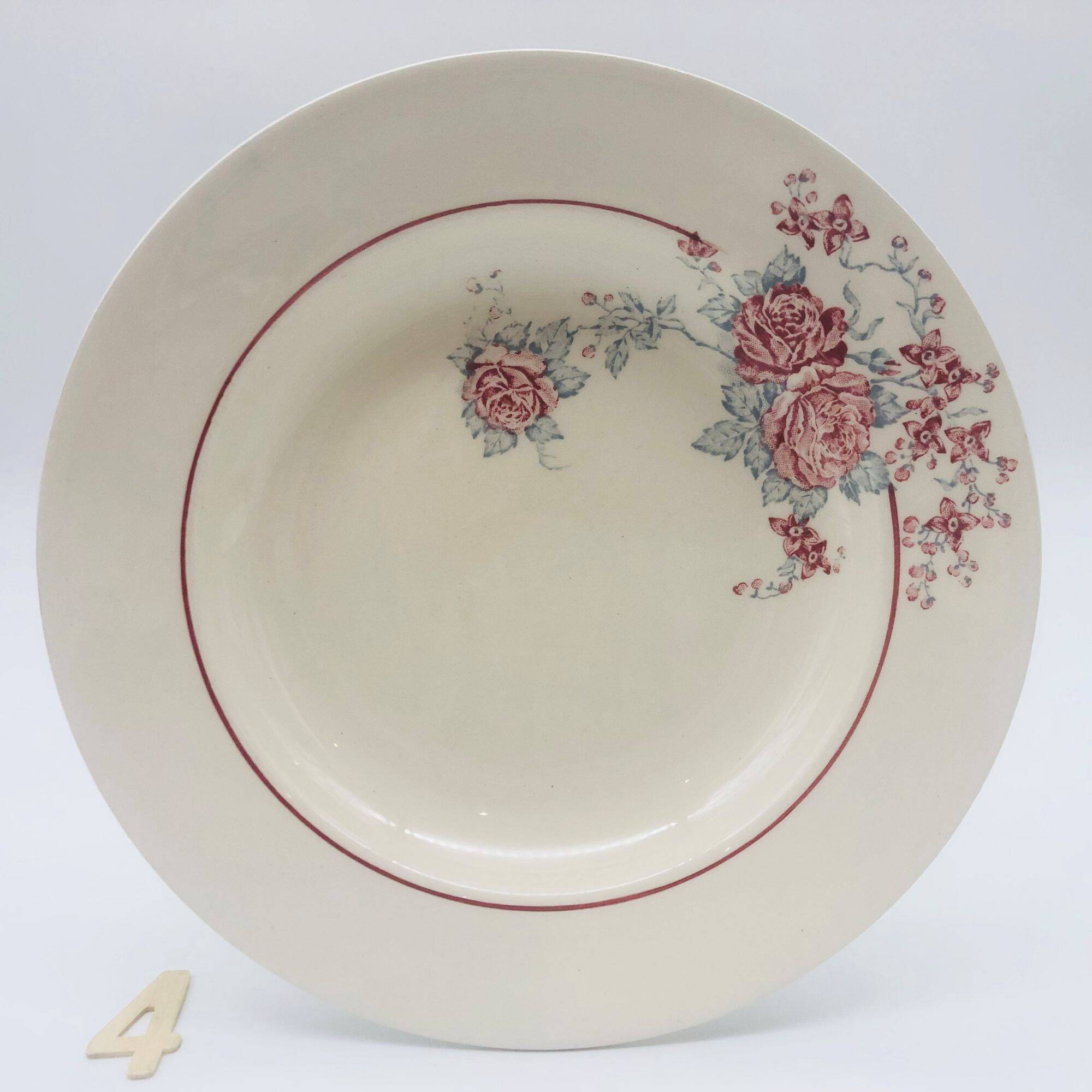 Set of 6 Saint Amand soup plates, Thalie model.