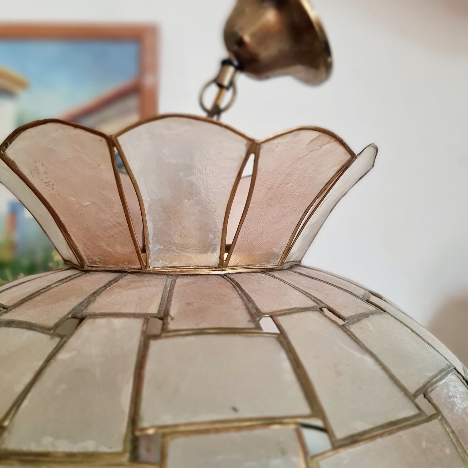 Vintage suspension in mother-of-pearl and brass