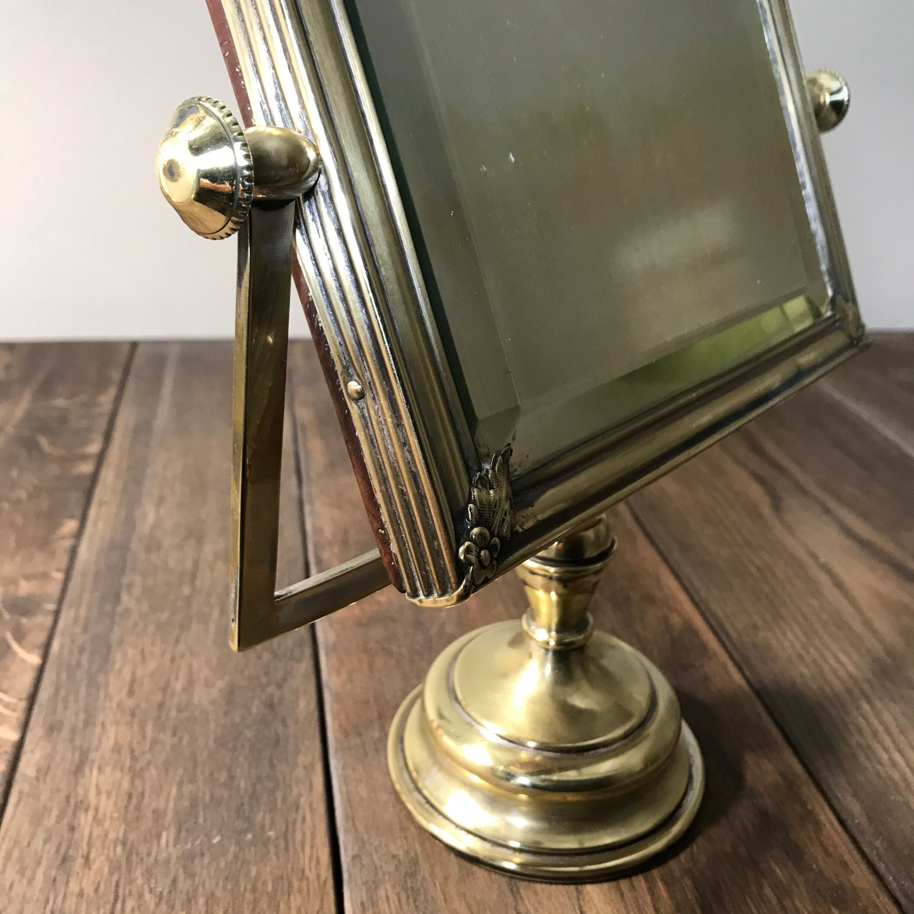 Table mirror