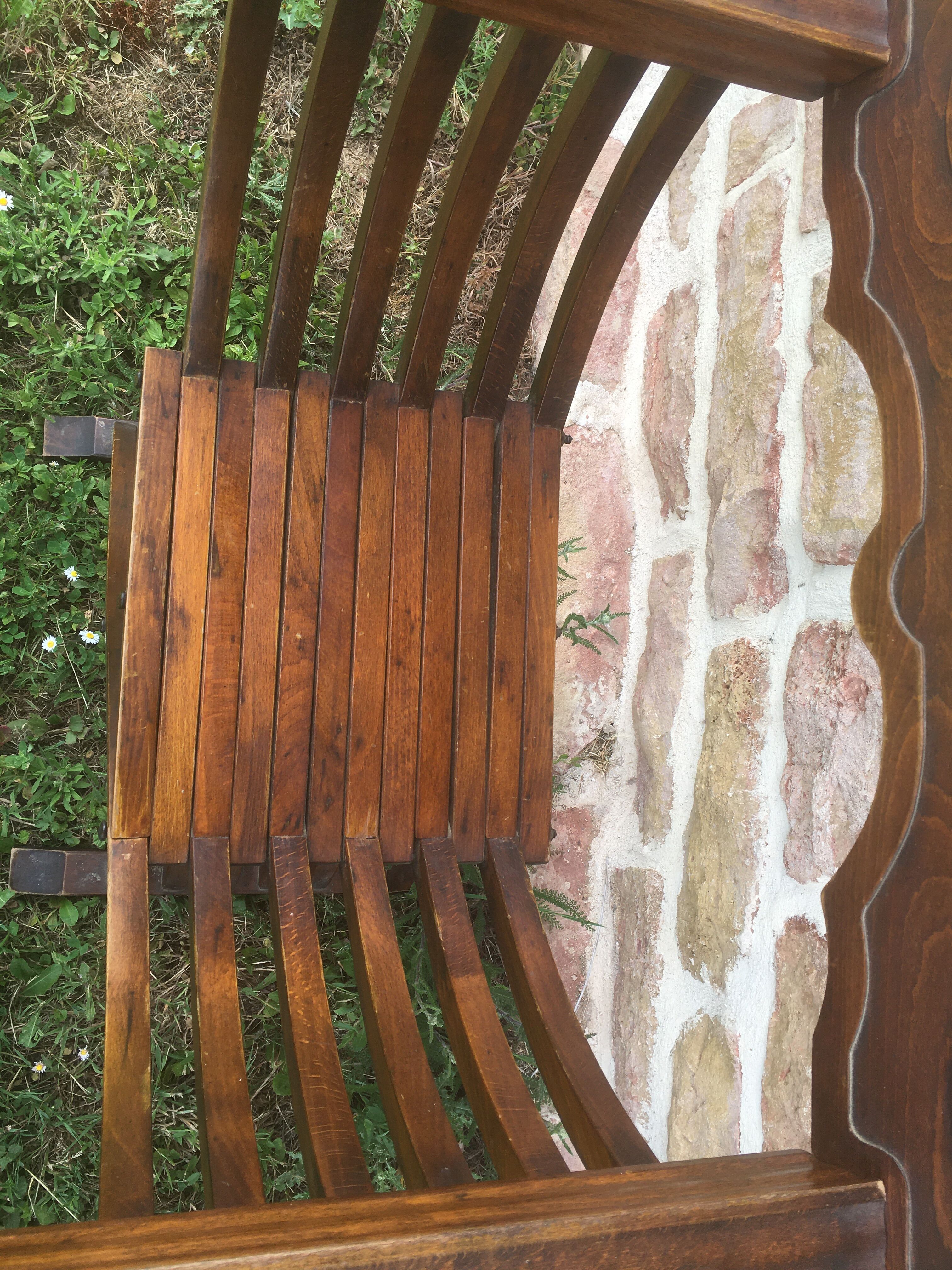 Dagobert armchair or folding walnut curule