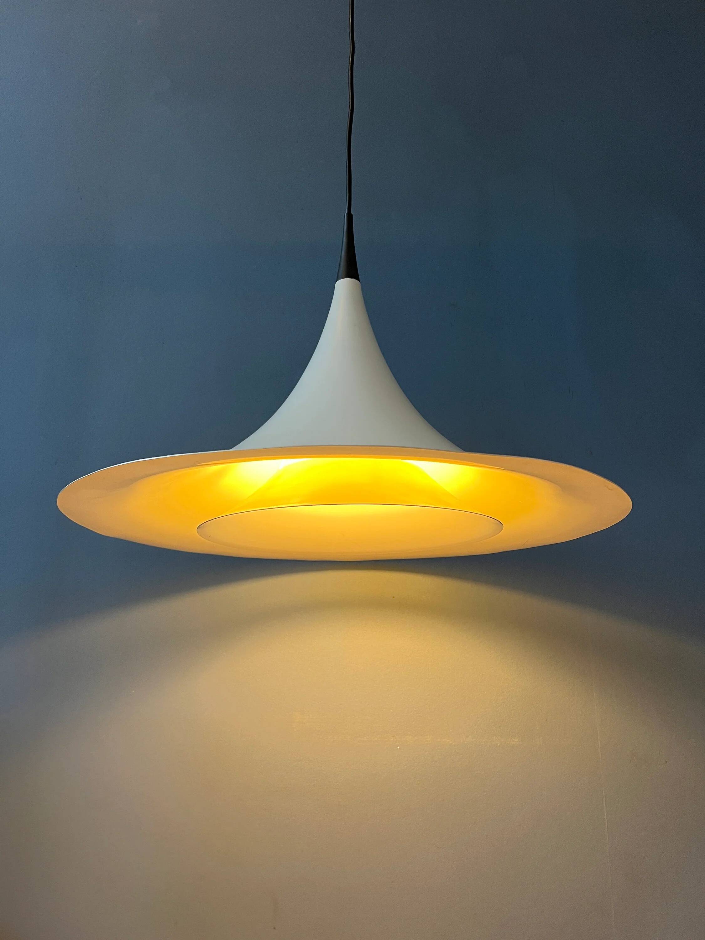 Suspension "witch's hat" white Danish Space Age Mid-Century