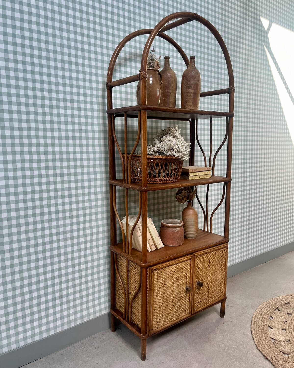 Rattan shelf on legs (refurbished)