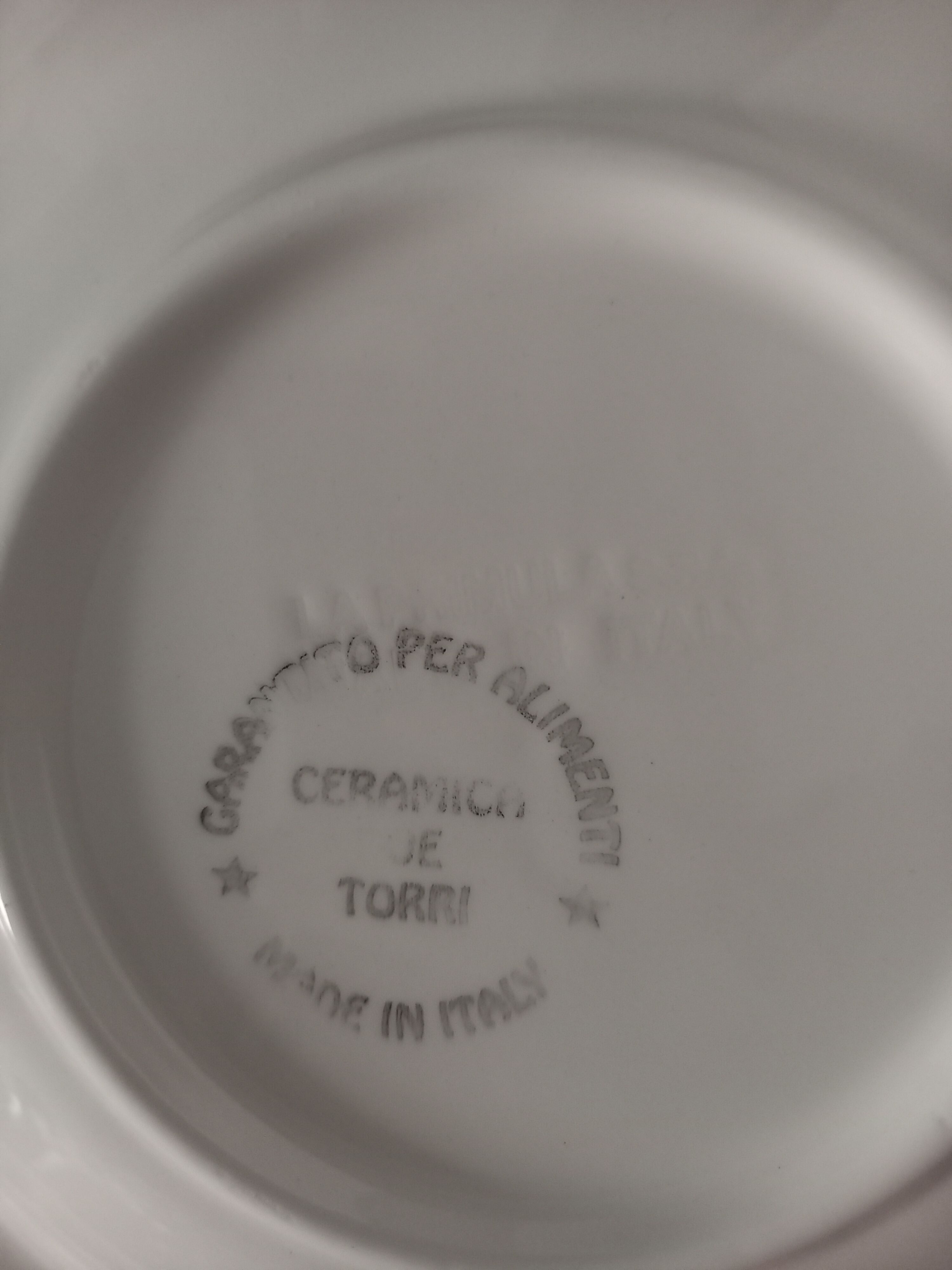 Set of 6 ceramic plates