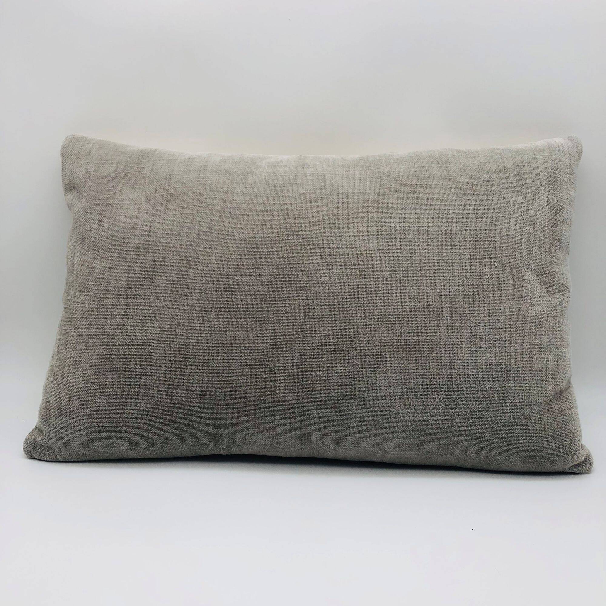 Rectangular cushion, cover and insert. Grey, Champagne. Layla model.