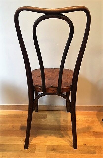 5 chairs bistro J & J Kohn with label and stamp circa 1900