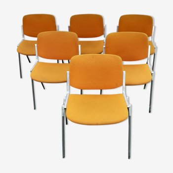 Serie of 6 chairs by Giancarlo Piretti for Castelli