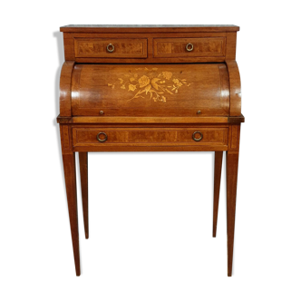 Louis XVI cylinder desk in precious wood marquetry around 1850.  façade opening by 3 t