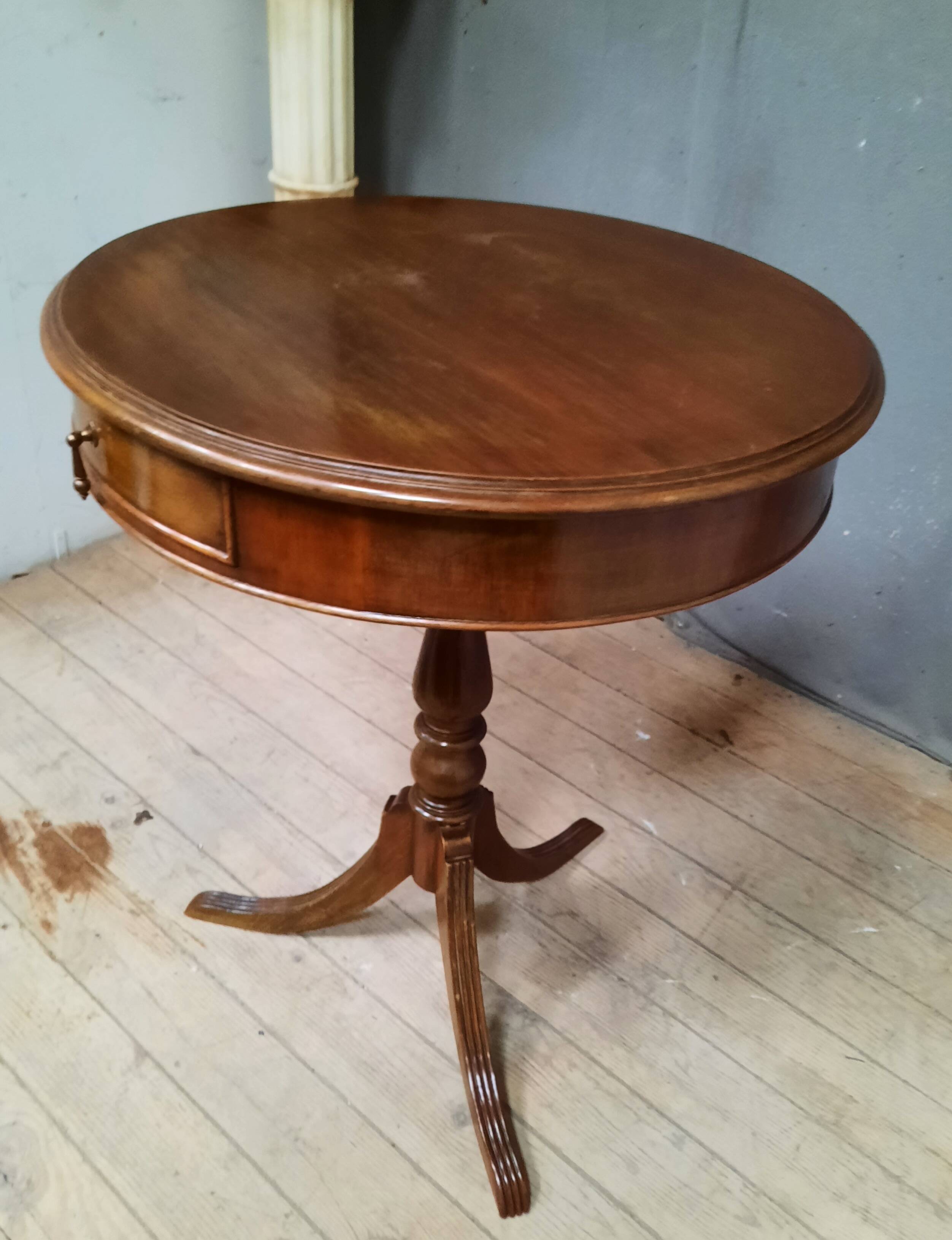 English pedestal table