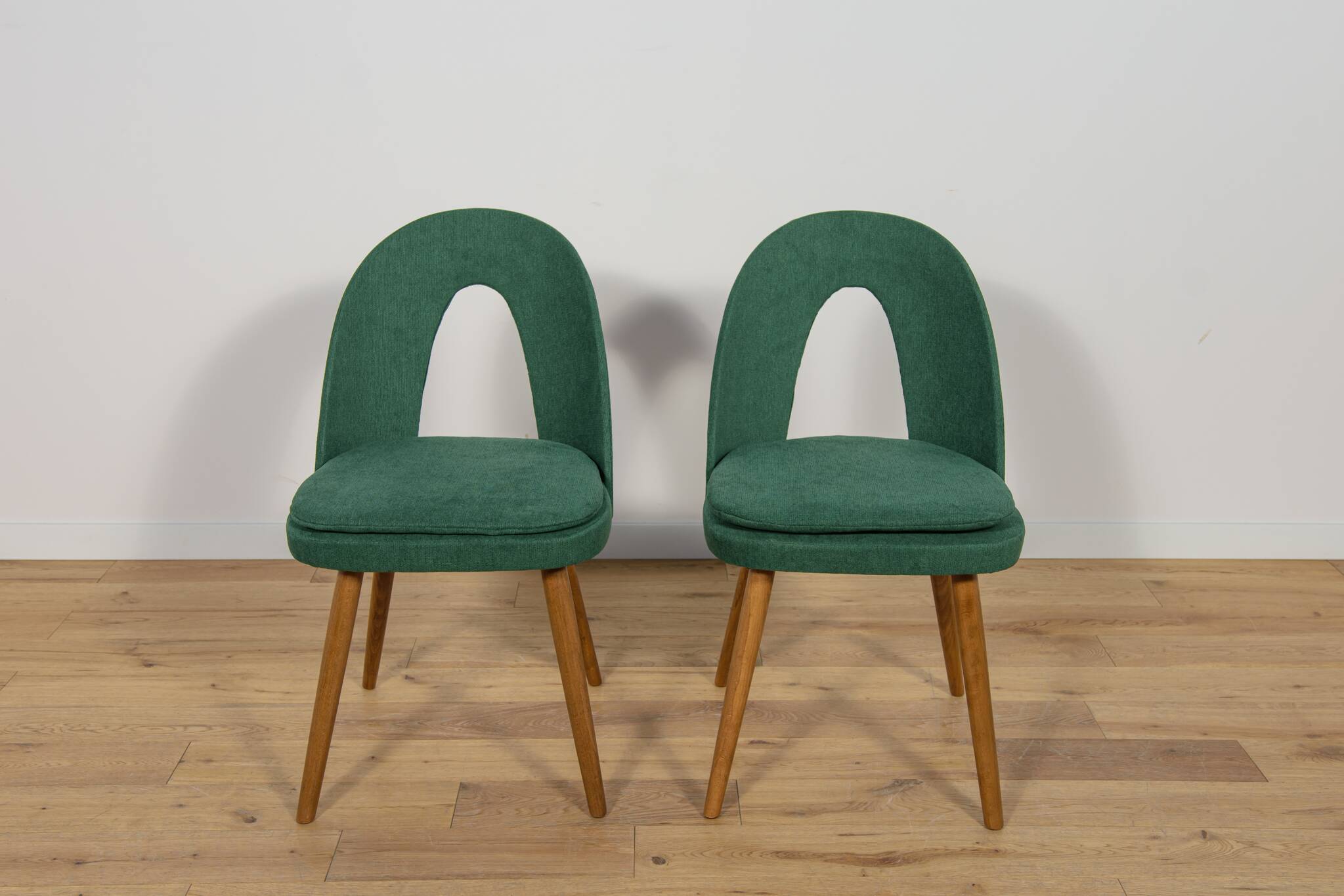 Dining Chairs by Antonín Šuman for Tatra, 1960s, Set of 2