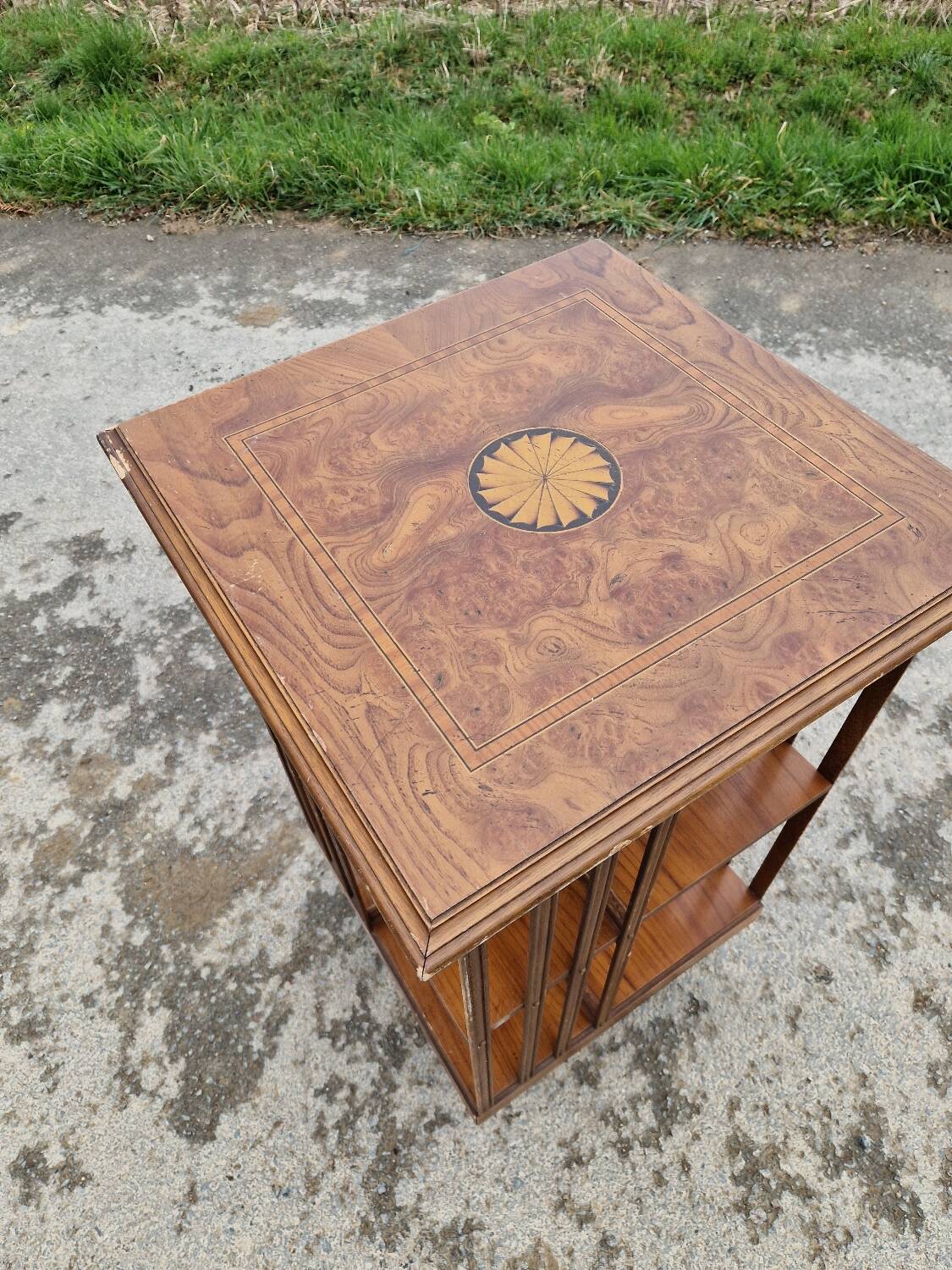 Old revolving library