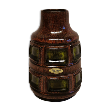 Vase in a timeless design, made by Frank ceramics Denmark 1960s.