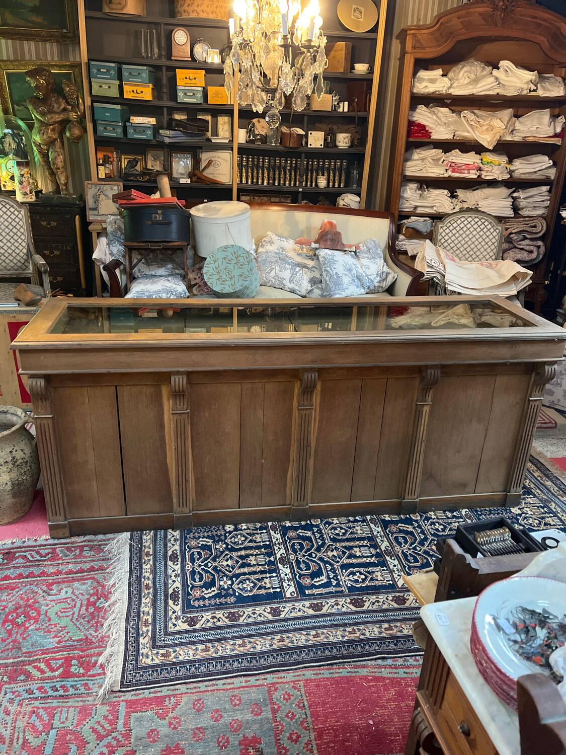 Ancien comptoir chene  de bijoutier