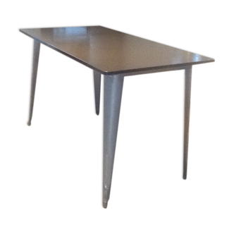 Table Tolix pieds galvanisés , plateau béton