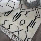 Moroccan handmade kilim pouf - 100% wool and cotton - black and white Beni Ourain style