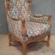 Bergere à oreilles en bois sculpté de style régence
