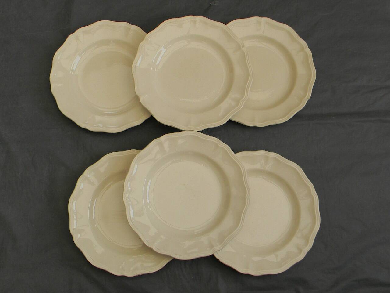 6 assiettes plates en faïence ivoire Digoin Sarreguemines