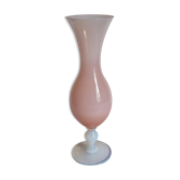 Vase à pied en opaline de foire vintage