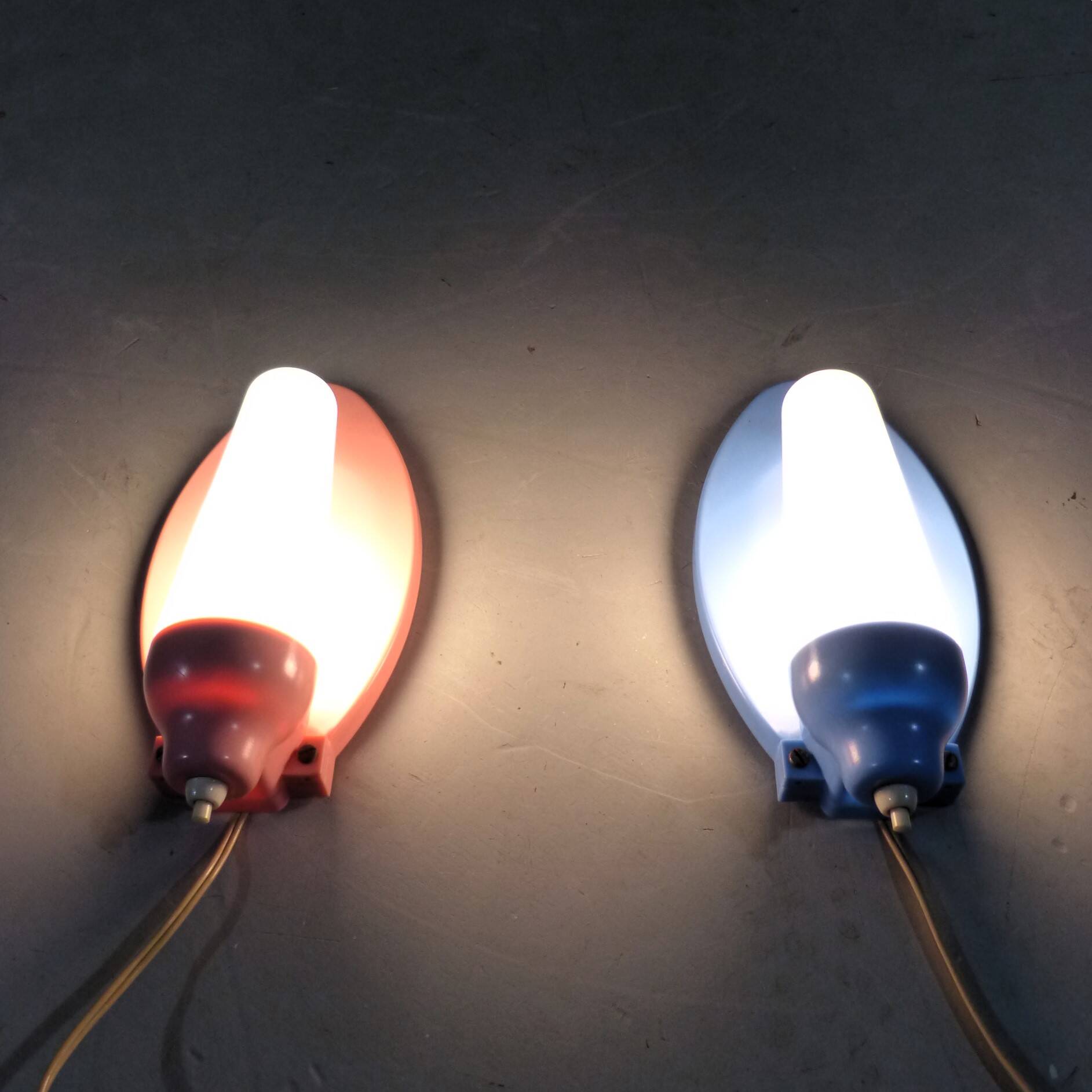 Set of 2 Wall lamps pink & blue 1950’s