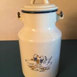 Enamelled milk jar retro style ecru color with "goose" patterns. Wooden handle.