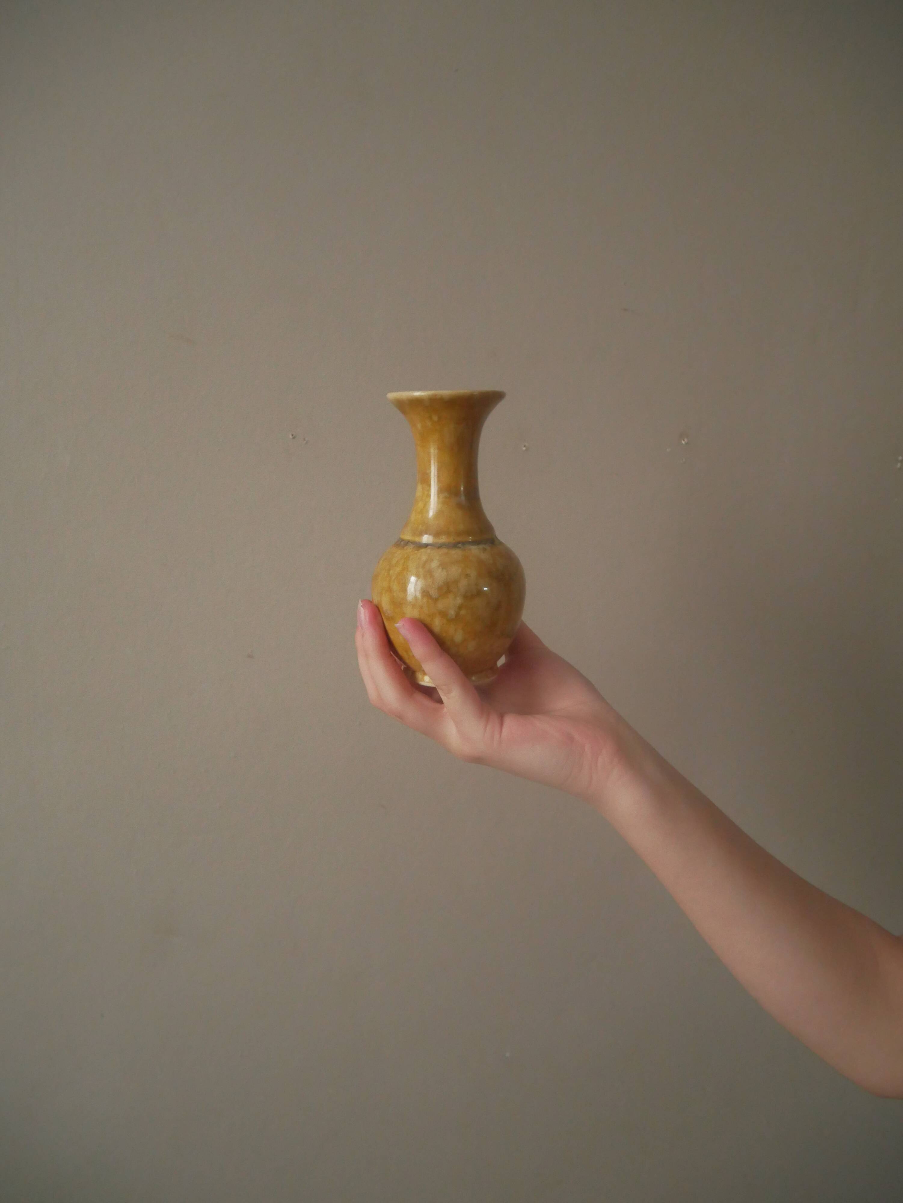 Vase soliflore ceramic handmade old pottery slow Scandinavian country decoration