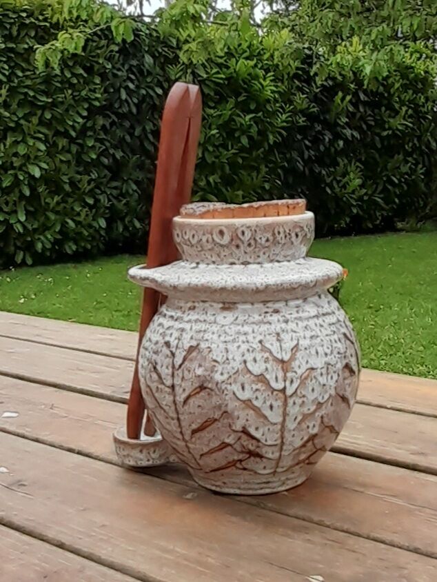 Pickle pot with pliers, varnished leaf pattern, 60's years