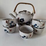 Japanese teapot and cups