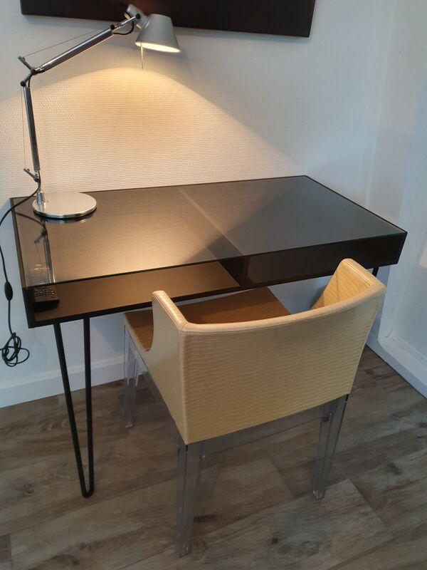 chaise Mademoiselle Cocco perle de philippe starck