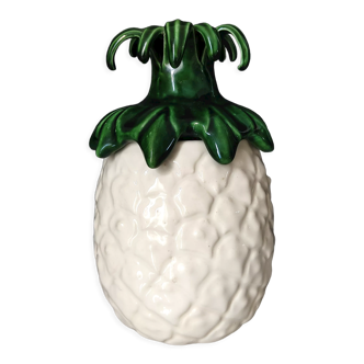 Pineapple-shaped covered pot