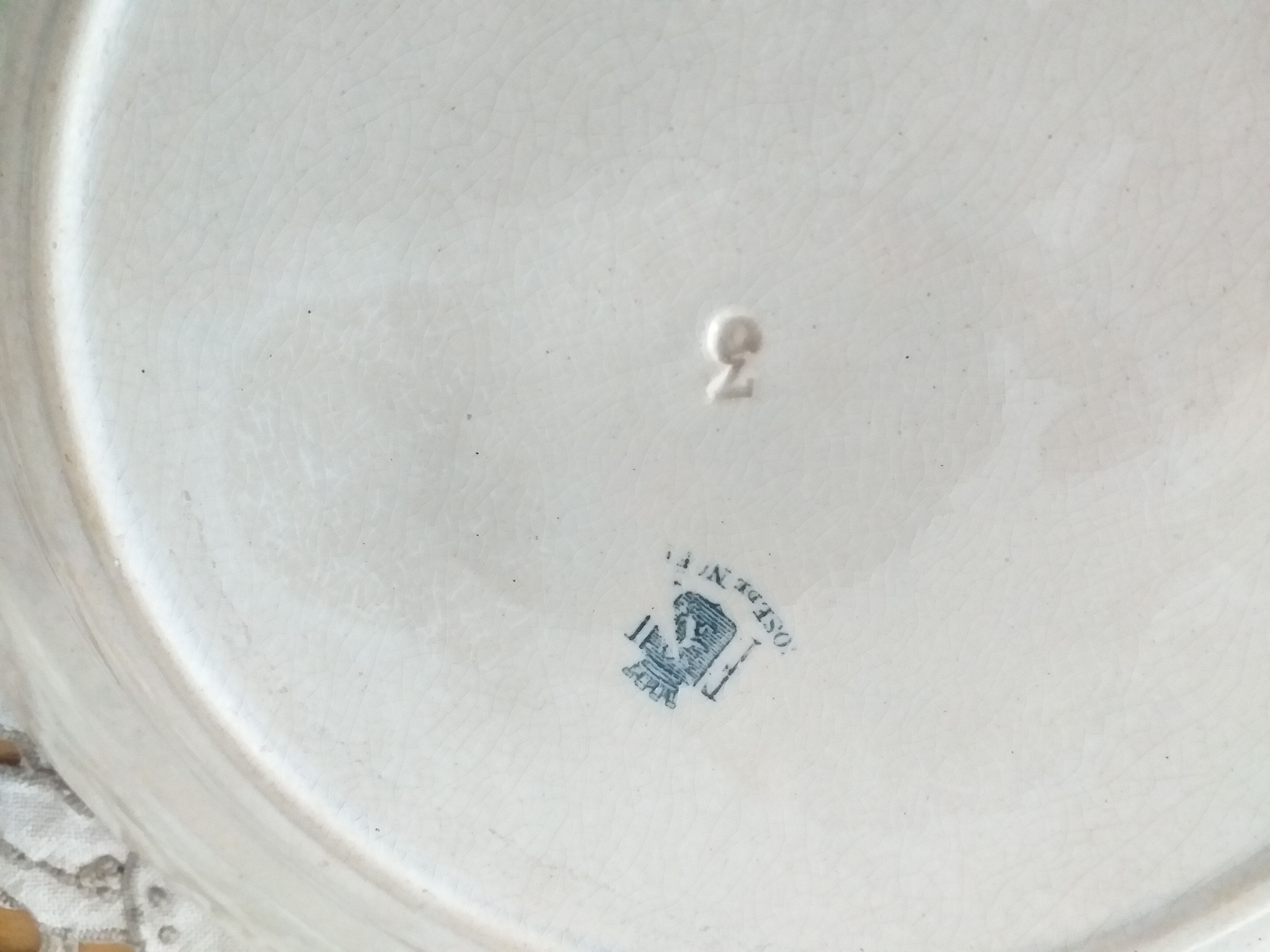 Old-size dishware Rose Faïencerie Lyonnaise