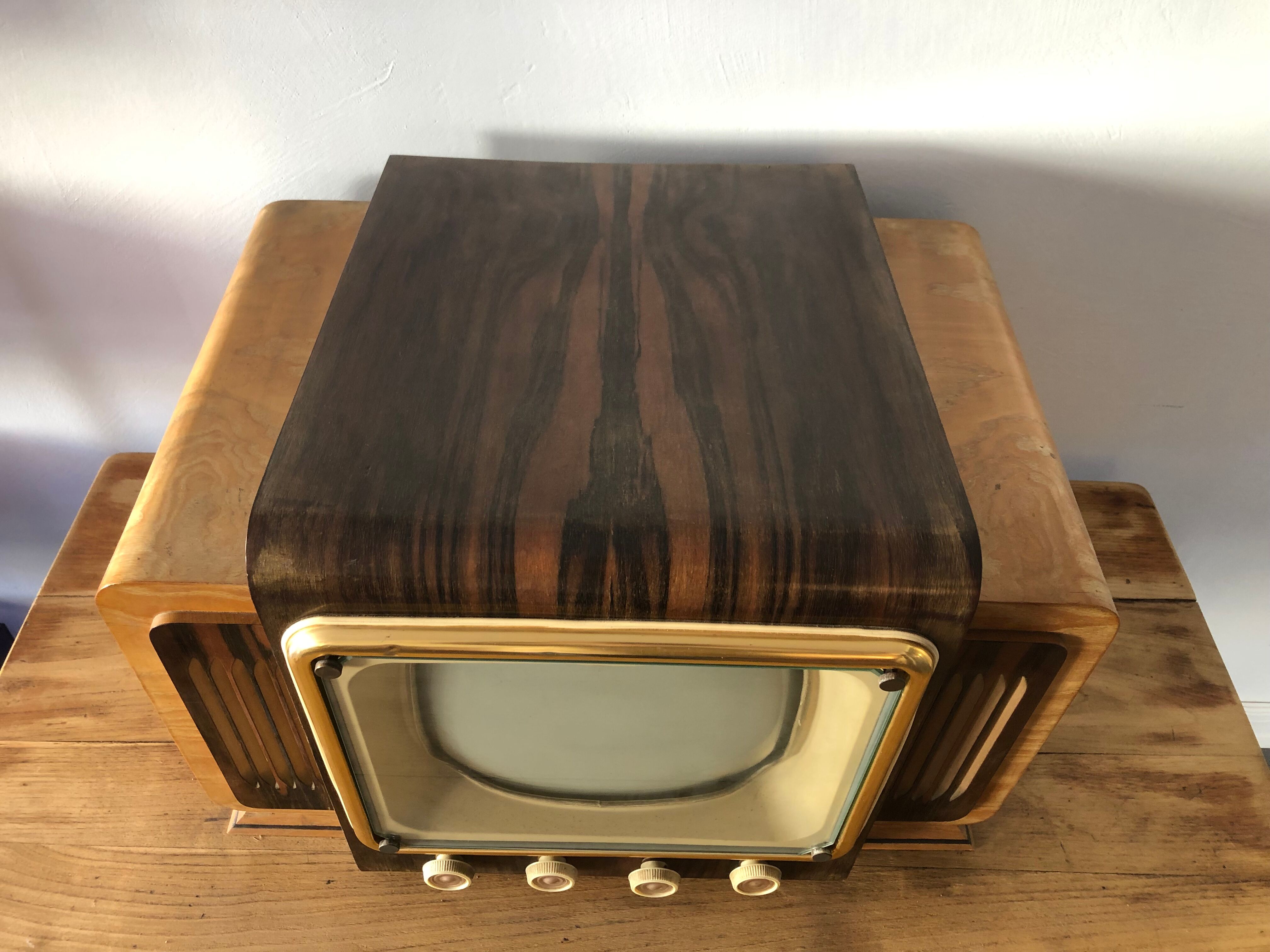 40's, formwork wooden television