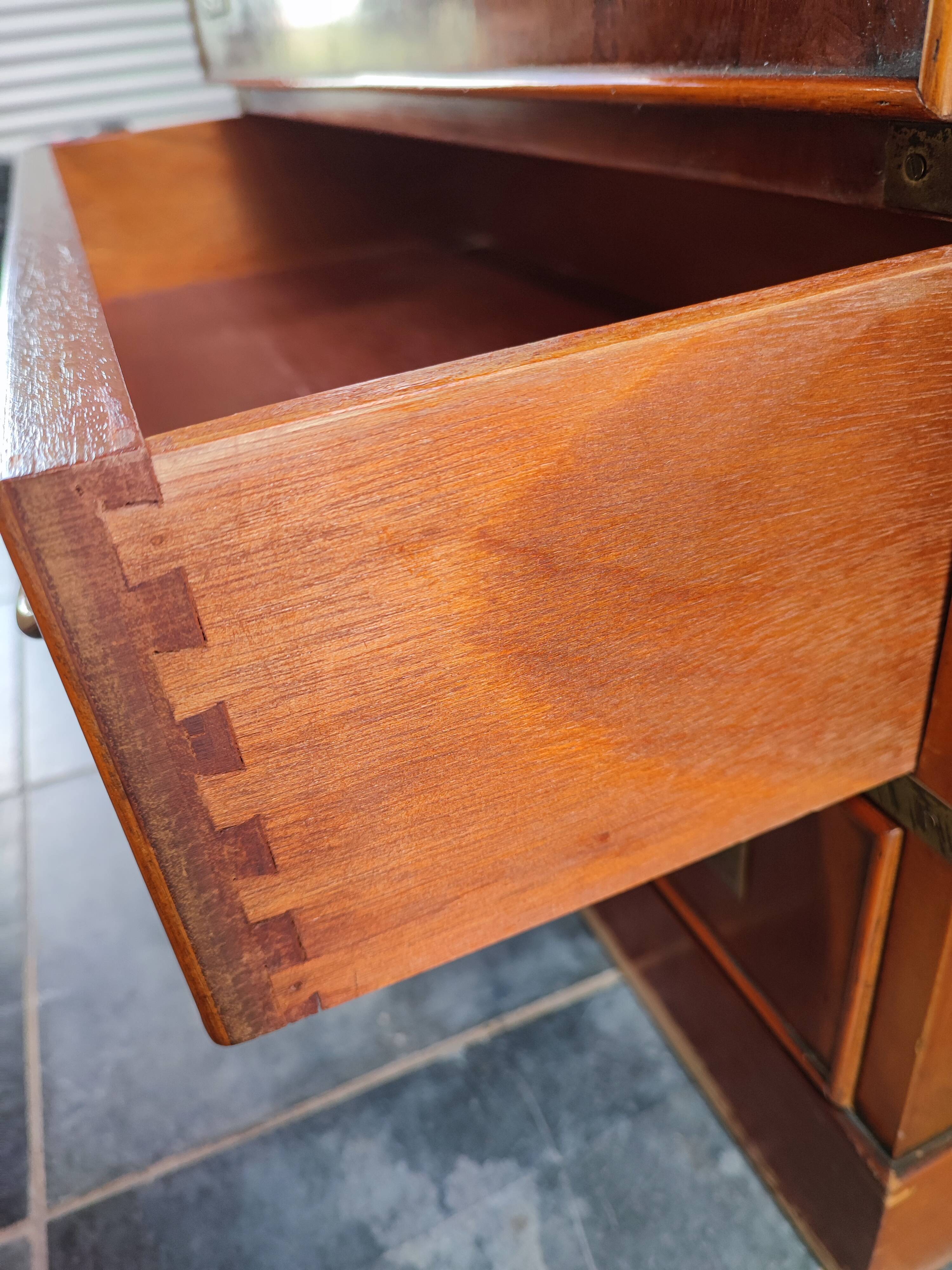 Military field dresser