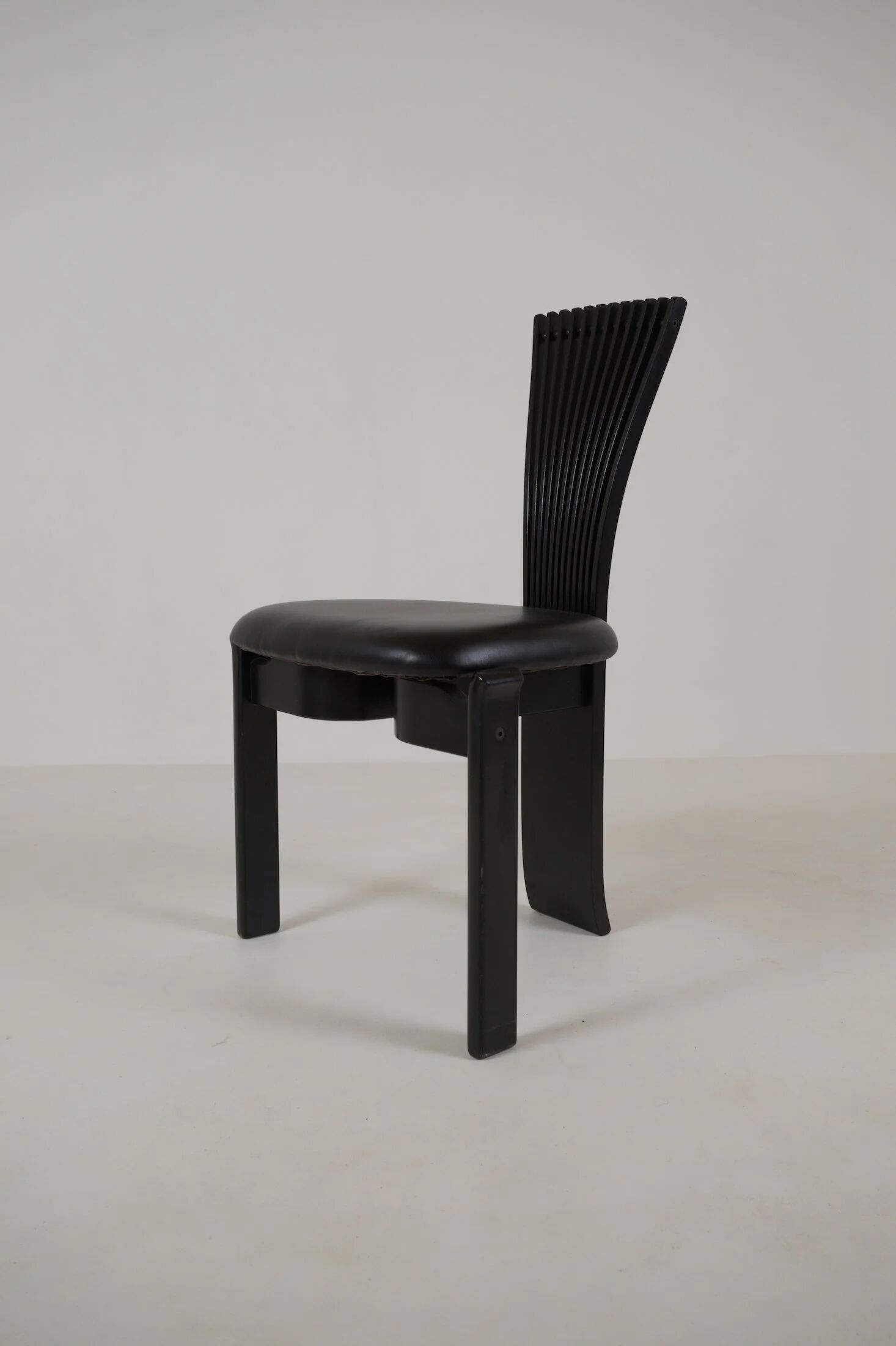 Set of 4 dining chairs "Totem" by Torstein Nilsen