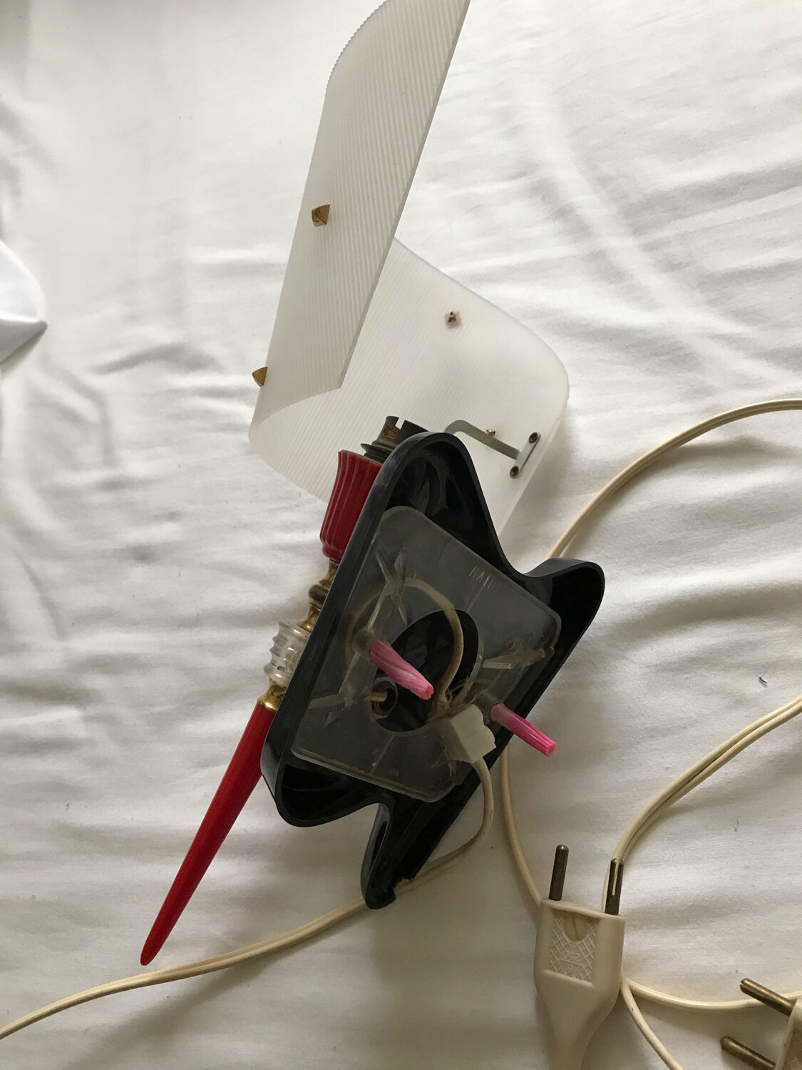 Duo of vintage 50s-60s wall lights