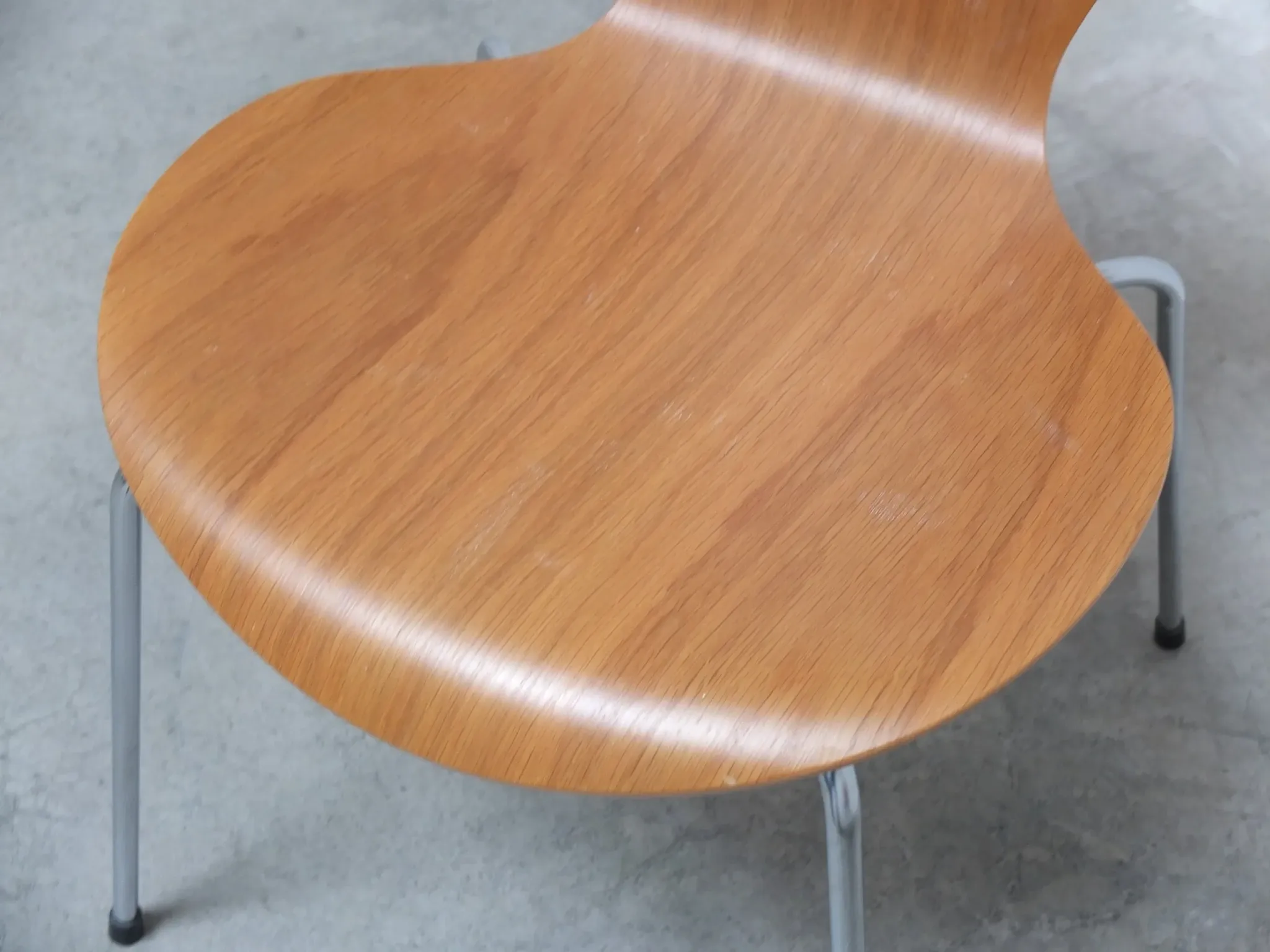Pair of 'Series 7' chairs in oak by Arne Jacobsen for Fritz Hansen, 1955
