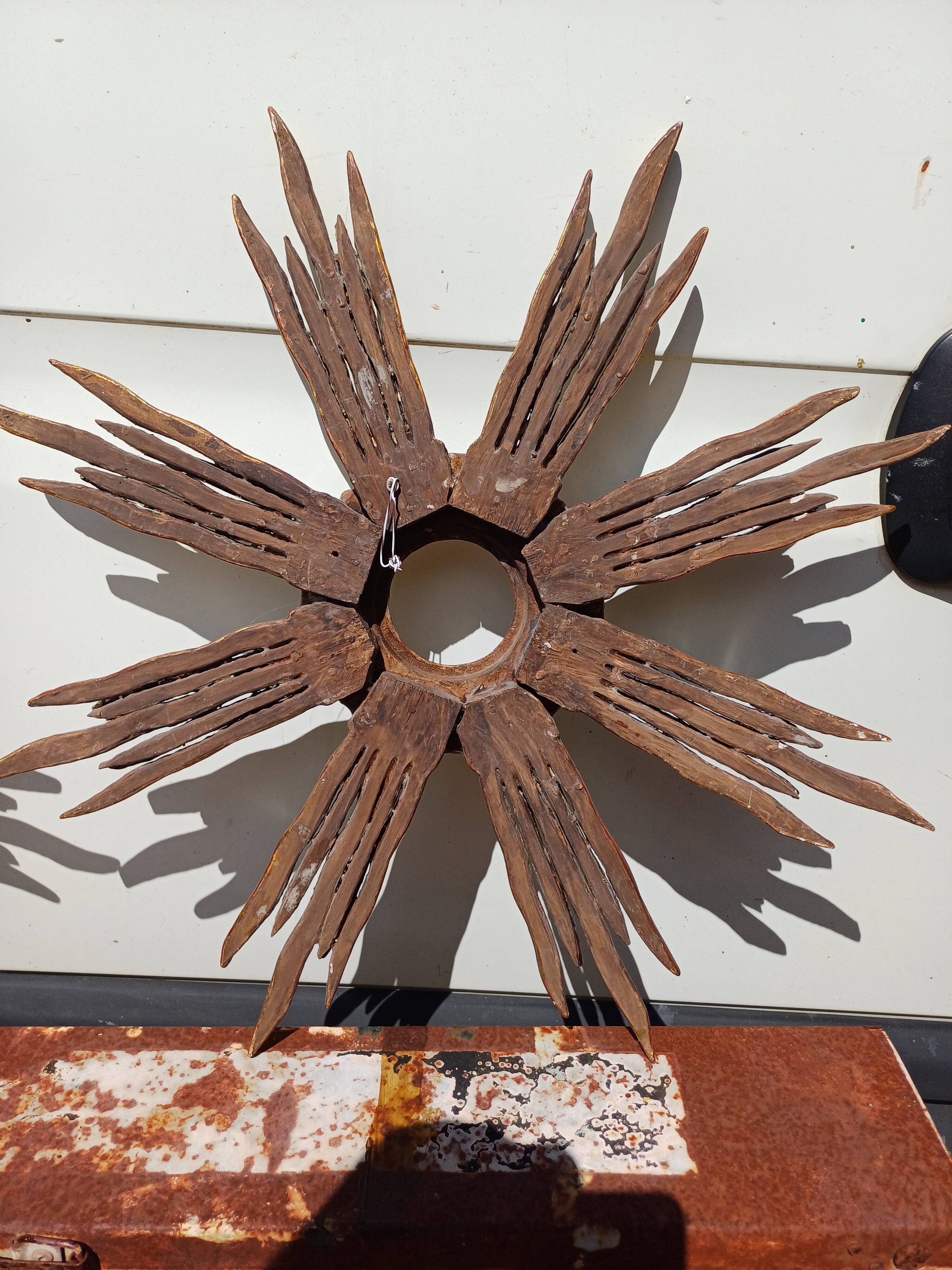 2 miroirs soleil bois et stuc doré